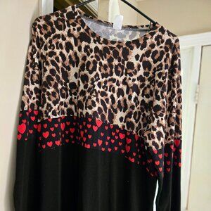 Sunshine & Rodeo L top with leopard, & heart detailing